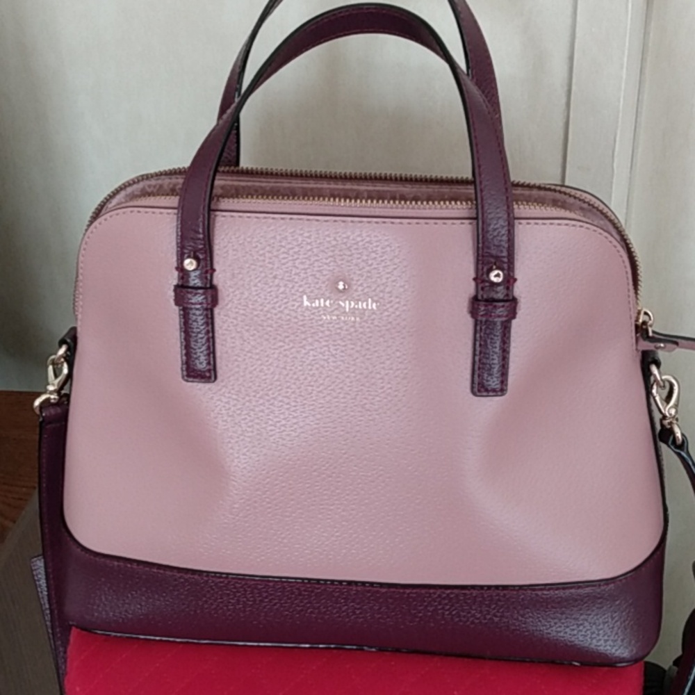Kate Spade  Bag ...Like New condition - Picture 9 of 9